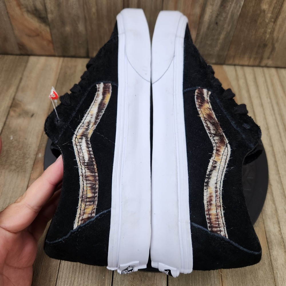 Vans Sk8 Low Suede Womens size 7 Black Animal Print Faux Fur Athletic Shoes - Picture 6 of 9
